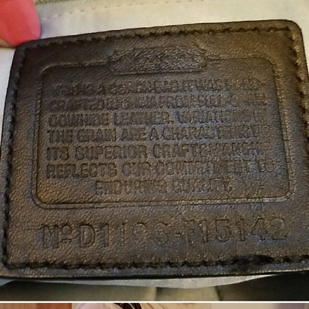 Black patent leather Coach purse - Picture 6 of 6